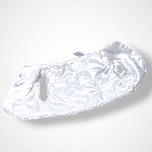 4/$20 Calvin Klein White Fuzzy Vest - Picture 3 of 4